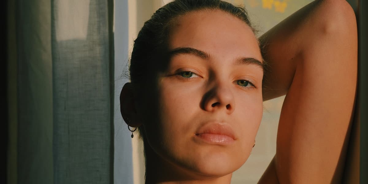 Portrait of woman with clear, healthy skin showcasing natural beauty